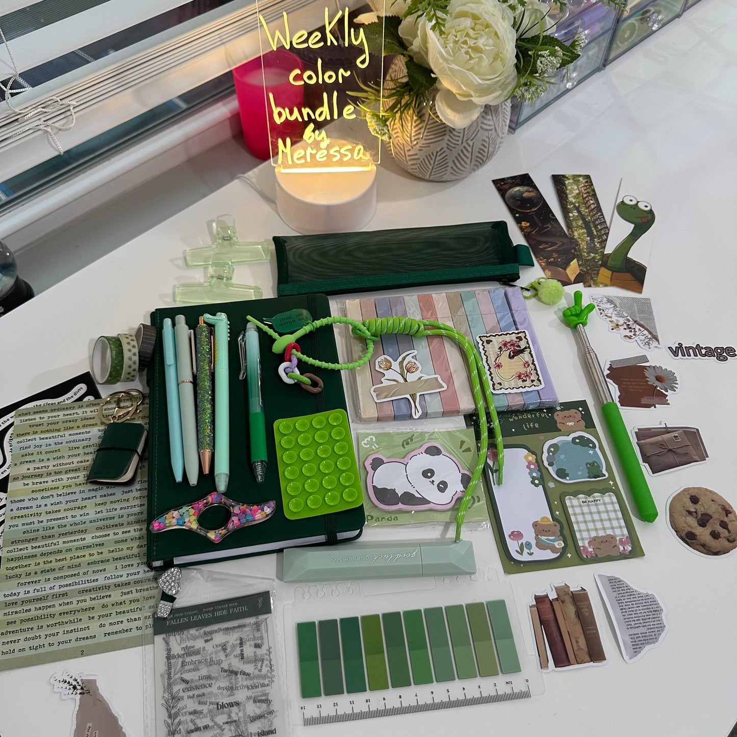 Weekly Color Bundle Set - Green + 12 highliters